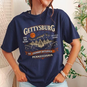 Gettysburg Battlefield Graphic T-shirt | Pennsylvania Civil War History | Gettysburg PA | Ghost, Haunted Shirt | Halloween | Battlefield Tee