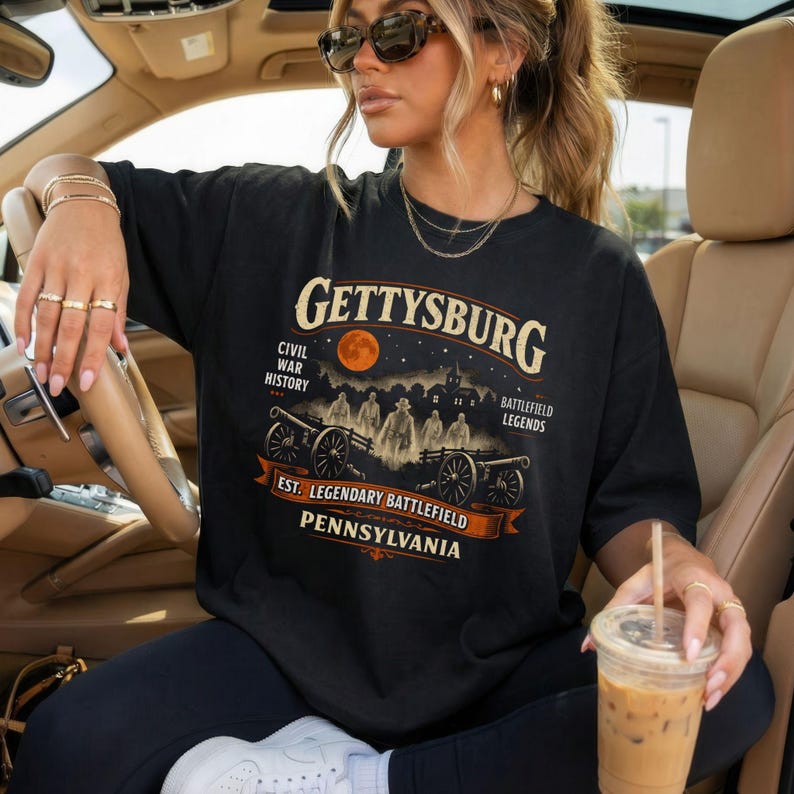 Gettysburg Battlefield Graphic T-shirt | Pennsylvania Civil War History | Gettysburg PA | Ghost, Haunted Shirt | Halloween | Battlefield Tee