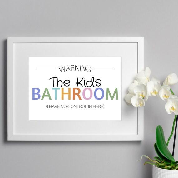 JKGCY Lustiges Badezimmer-Schild – „Caution: This Is A Kids Bathroom“ – 15x30 Cm, Holz, Rustikal