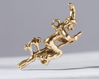 Solid 9ct Gold Witch on Broomstick w Cat Kitten Charm Necklace Pendant