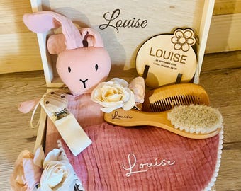 Baby gift sets, baby keepsakes, baby gifts, engraved baby boxes, personalized baby girl gifts, birth keepsakes