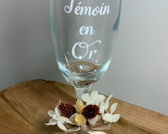 Pair of personalized glass champagne flutes, wedding, gifts, witnesses