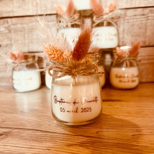 Personalized soy wax candle decorated with dried flowers in a glass jar with a cork stopper, wedding candle, baptism candle