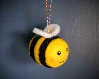 Needle Felted Bee Decoration: Handmade Spring Decor
