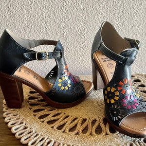 Leather Open toe Boots, Floral Boots, Botas Artesanales, High heel leather boots, Womens Boots, Botas de mujer