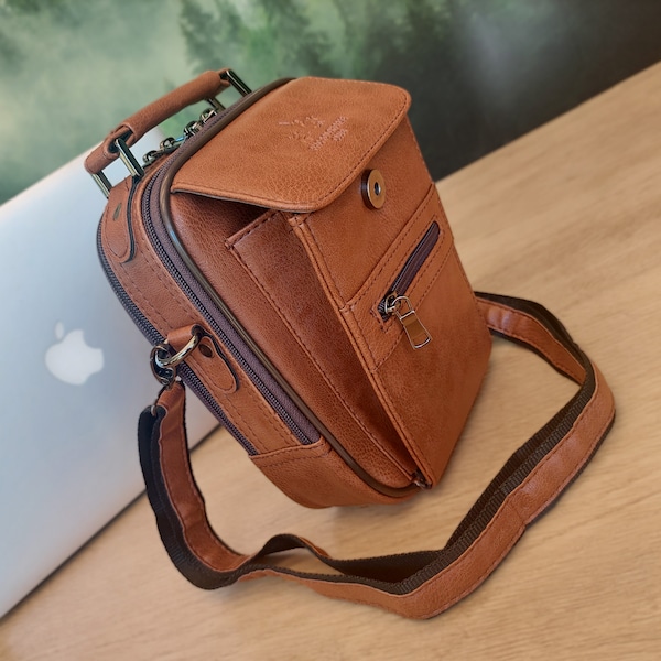 Gepersonaliseerde CADEAU VOOR VRIENDJE / Vegan Leather Man Bag / Crossbody Tas en Portemonnee / Gegraveerde schoudertas / Satchel Bag