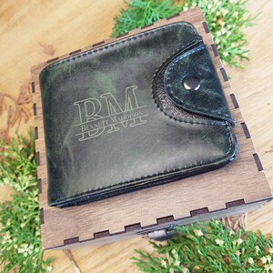 PERSONALISIERTES Vatertagsgeschenk / Brieftaschen-Set für Männer / Brieftasche mit Monogramm für Männer / Brieftasche mit Monogramm und Holzkiste / Geschenk für Papa