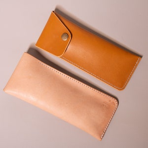 Slim glasses sleeve |  Minimalist glasses pouch | Handcrafted with Australian leather | Personalised Gift