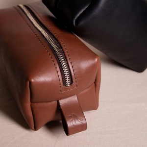 Toiletry Bag Leather Travel Bag Personalised Toiletry Bag Leather Dopp kit image 7