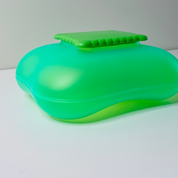 alessi mary biscuit - biscuit container in green - Stefano Giovannoni