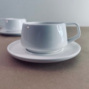 noritake teacup + saucer  (set of 2 )  designed by newson for qantas