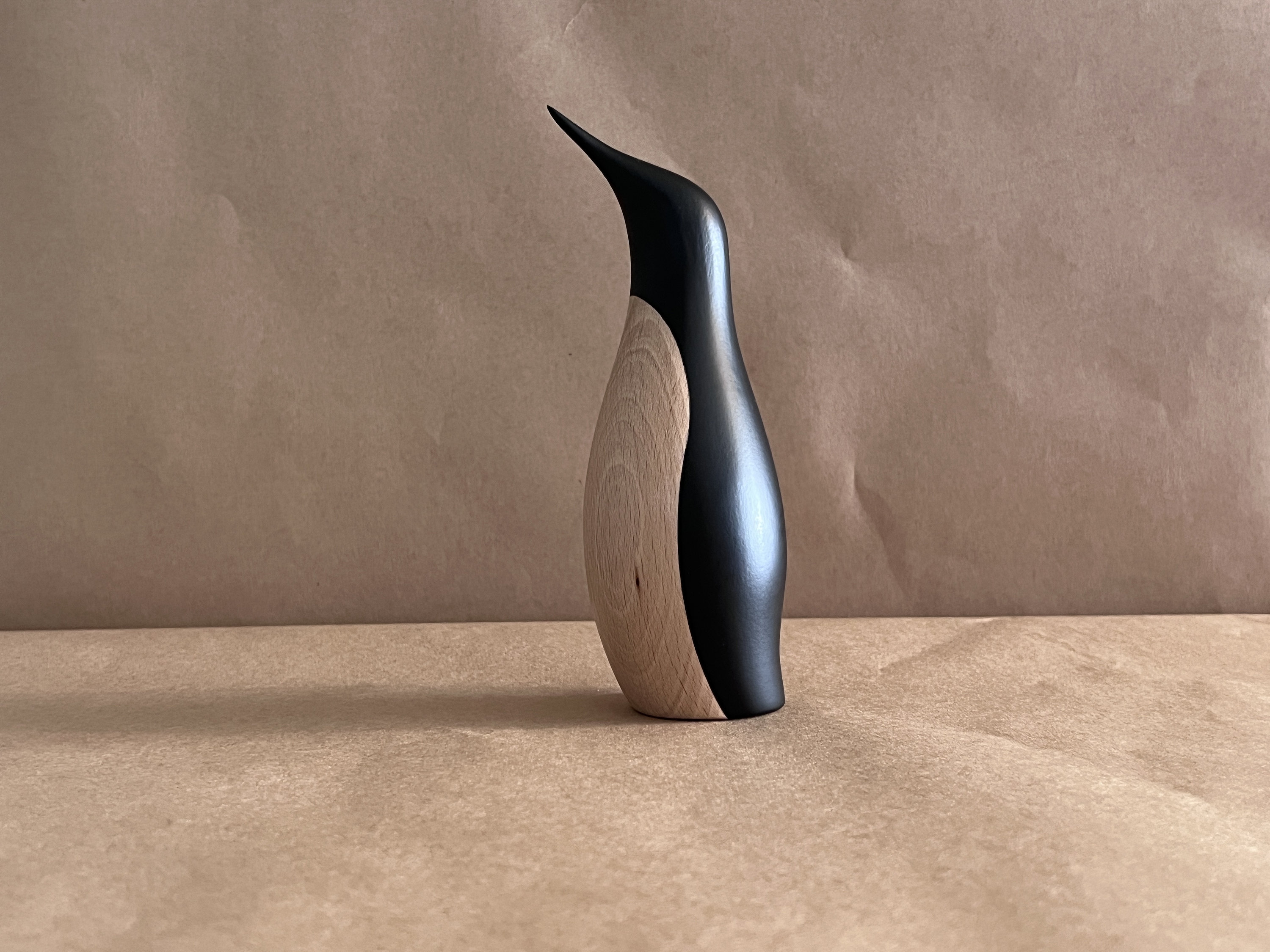 置物 ARCHITECTMADE PENGUIN SMALL Architectmade Penguin Small in Beechwood | Designed by Bunde