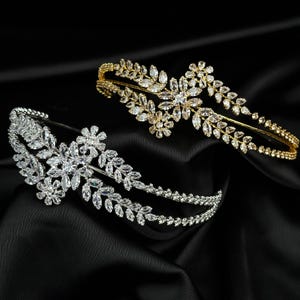 Gold & Silver Luxury Bridal Tiara, Elegant Floral Wedding Crown with Sparkling Crystals for Classic or Modern Brides