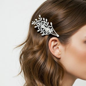 Swarovski Zirconia Leaf Bridal Hair Comb, Silver Crystal Wedding Hair Accessory, Elegant Hair Vine Headpiece for Side Styling