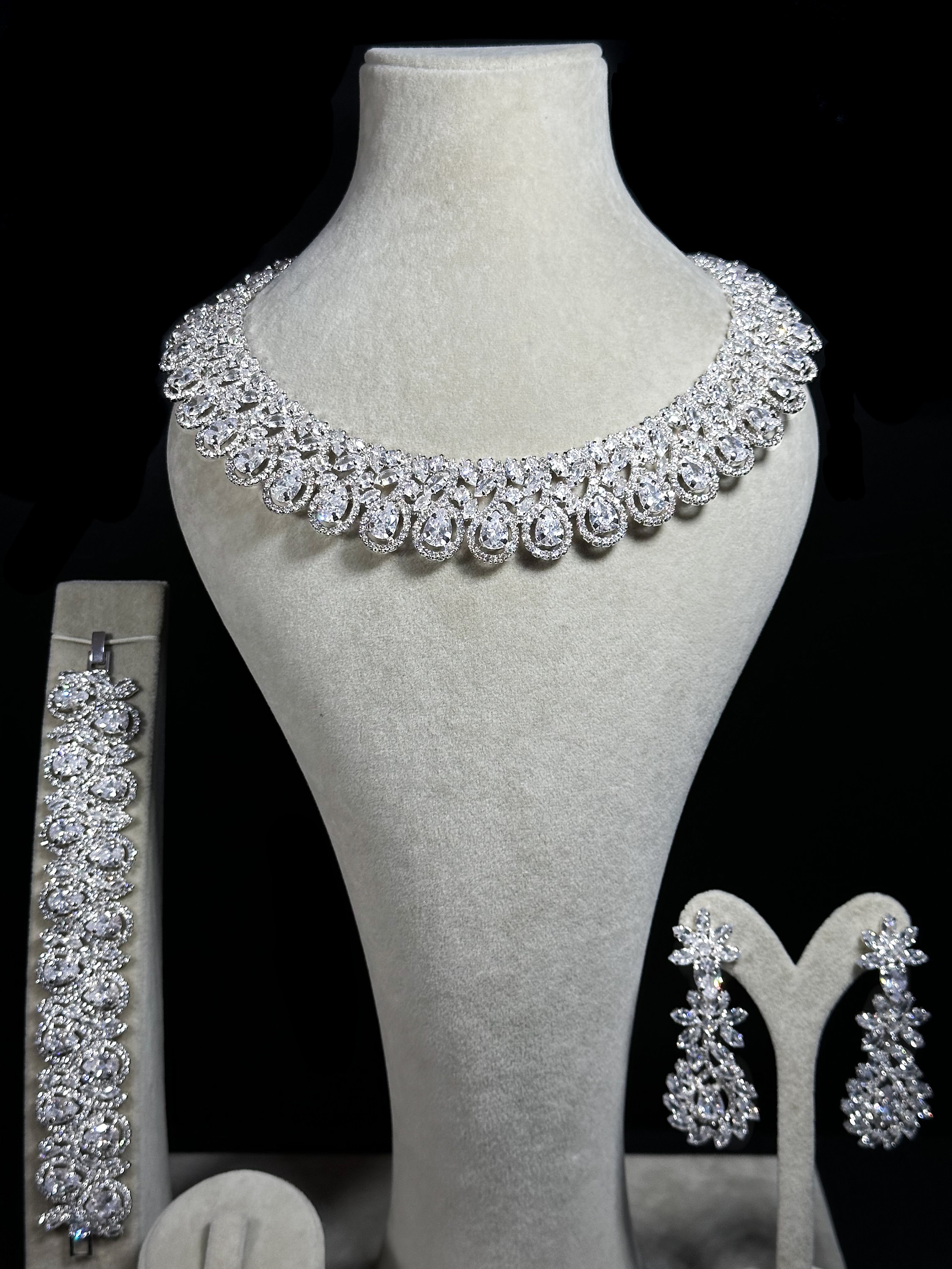 Elegant Silver Bracelet Set With Zirconia Stones