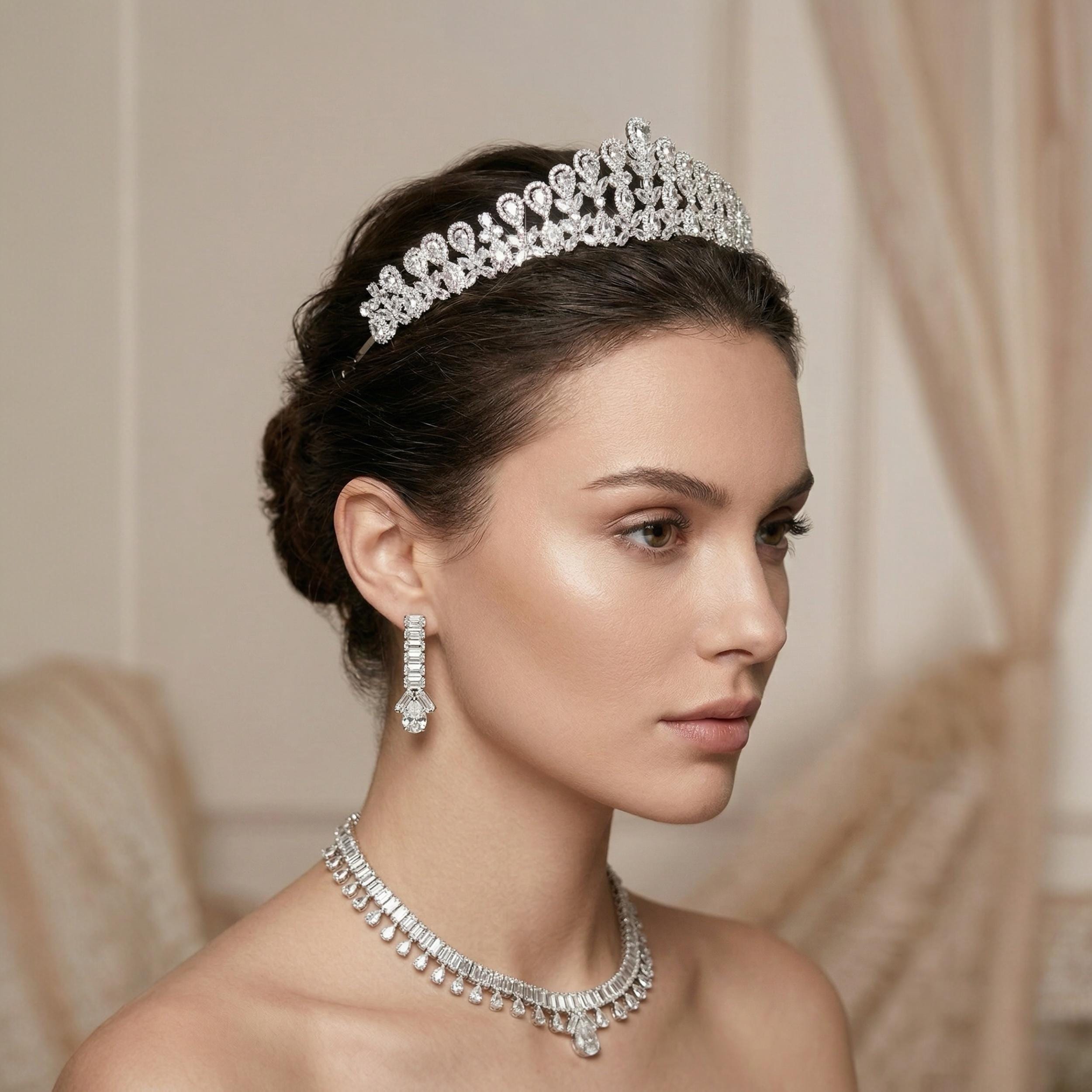 Luxury CZ Bridal Tiara – Royal Wedding Crown – Silver Crystal