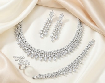Luxe zirkoon bruidssieradenset | Handgemaakte trouwketting, oorbellen, armband en ring, elegante bruidset