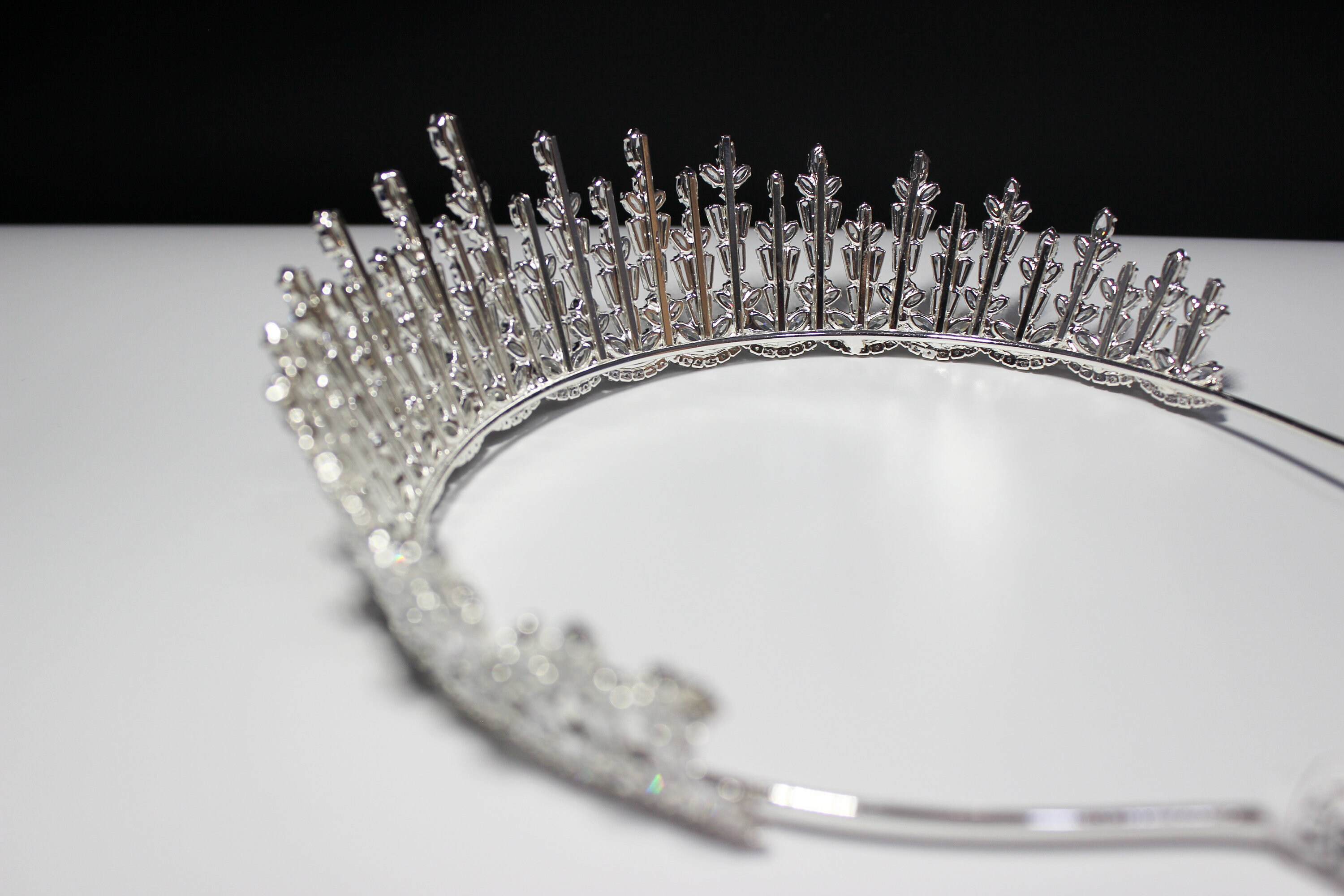 Luxury Zirconia Pearl Tiara for Women – Wedding & Party Crown