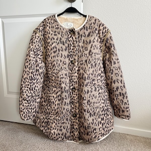 Leopard print/animal print coat with three wearing styles Faux fur relaxed fit padding stylish jacket
