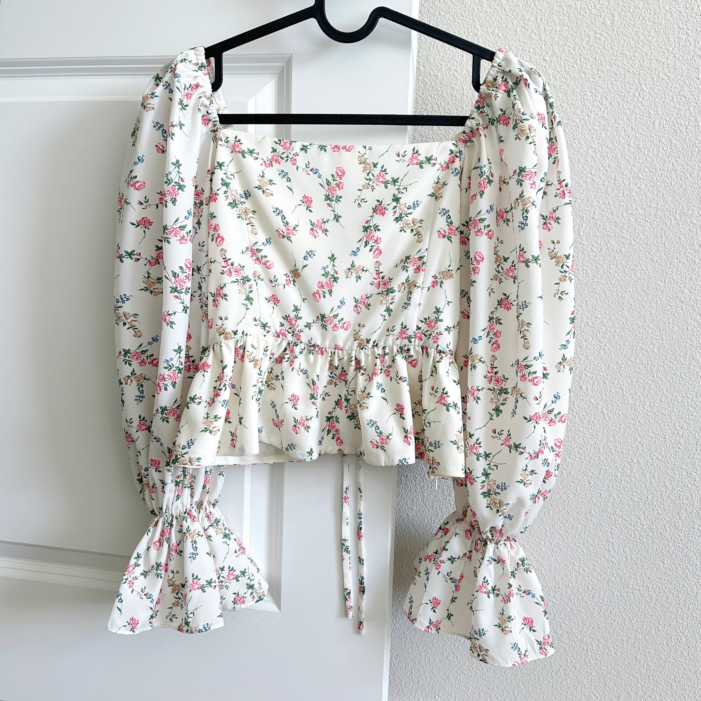 POL Cropped Gauze Floral Pattern Womens Top Stitch Detail