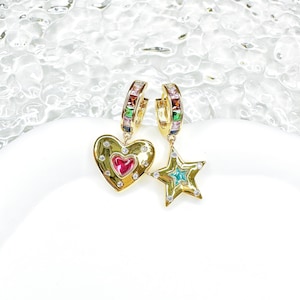 Pendiente de aro con pentáculo azul y corazón rosa chapado en oro de 18 quilates, asimetría de circonita cúbica multicolor, colgante hinchado, colorido, estrella de amor, pendiente de moda, regalo