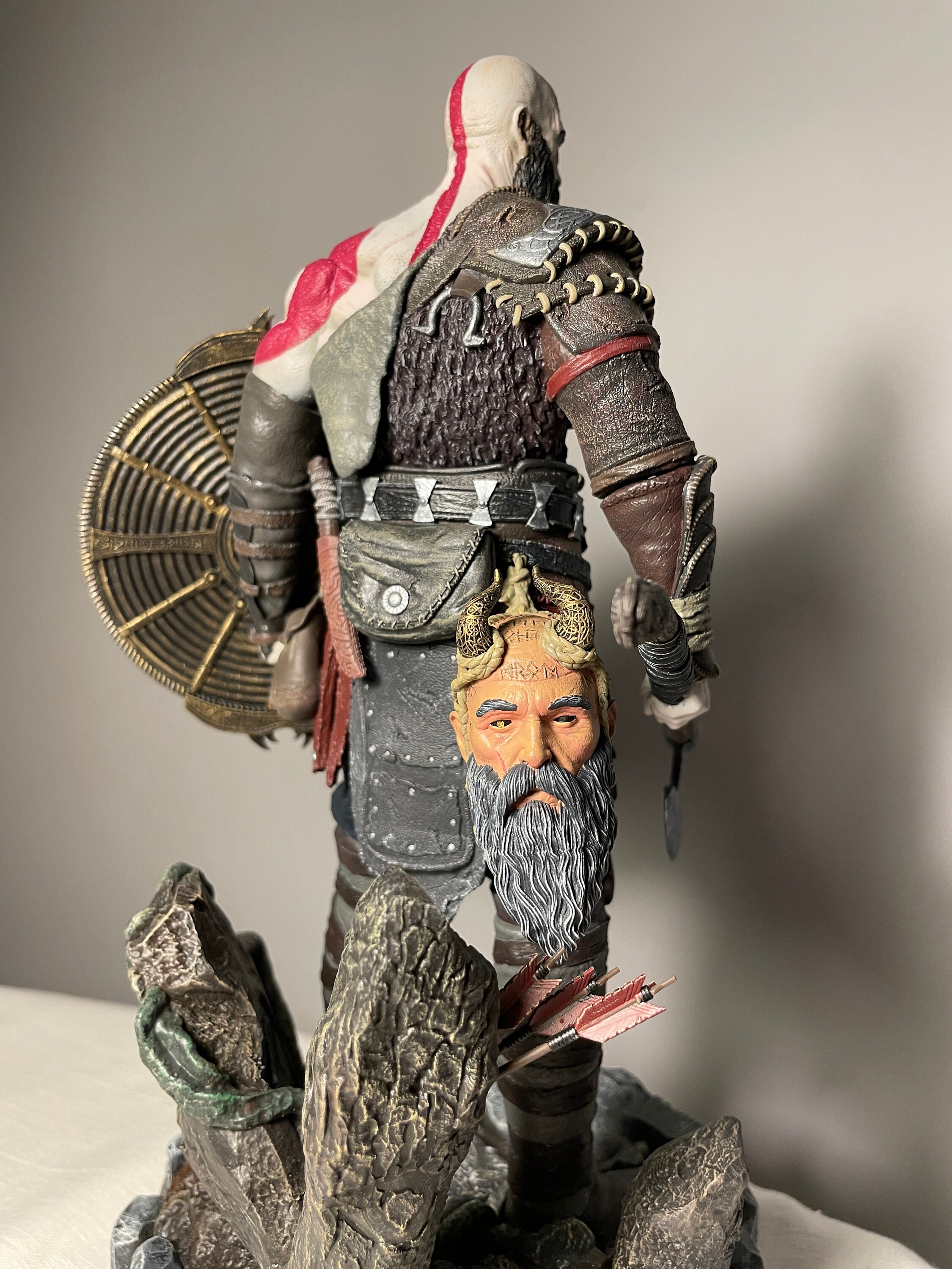 Kratos Statue 24 Cm God of War Ragnarök Figurine Painted 3D Sculpture