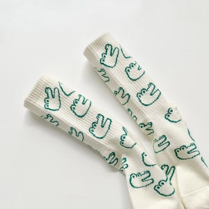 Green cartoon crocodile socks, Japanese kawaii socks, cute fashion socks, good gift items