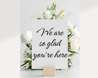 あなたがここに来てくれてとても嬉しいです ウェディングサイン、婚約パーティーサイン、デジタルダウンロード