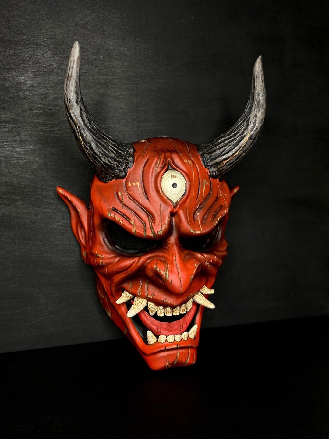 DBD Oni Mask Wearable for Cosplay, Red Devil Mask, Noh Demon Mask, Wall