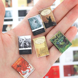 32 Miniatur Buch Cover Klassische Literatur Sammlung Set Maßstab: 1/12 für TBR Jar