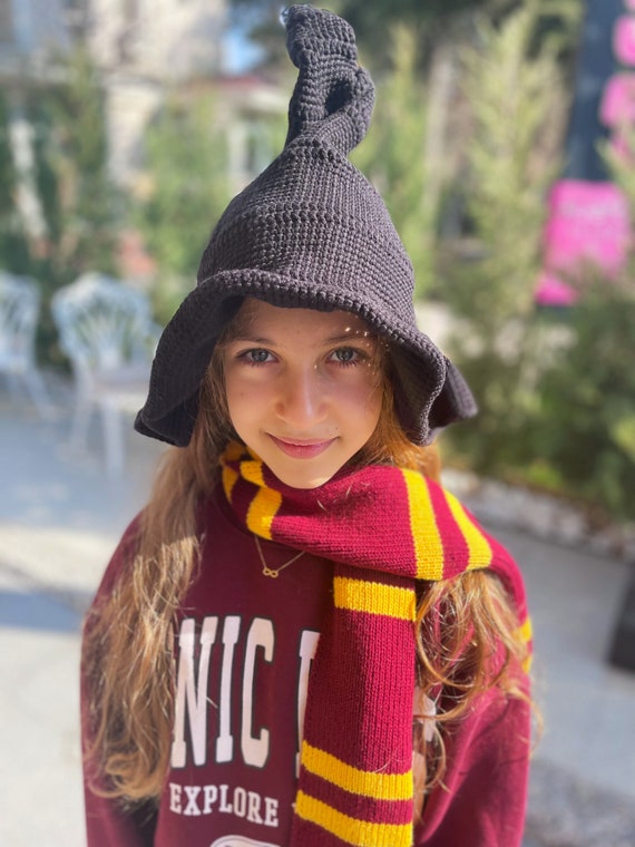 Cappello lavorato a maglia nero da strega, sciarpa di Harry Potter