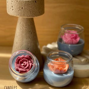 Bridal Shower Gift Candle – Custom Scent & Flower Color, Cute Bridesmaid Candle Favor, Personalized Candle Gift for Her