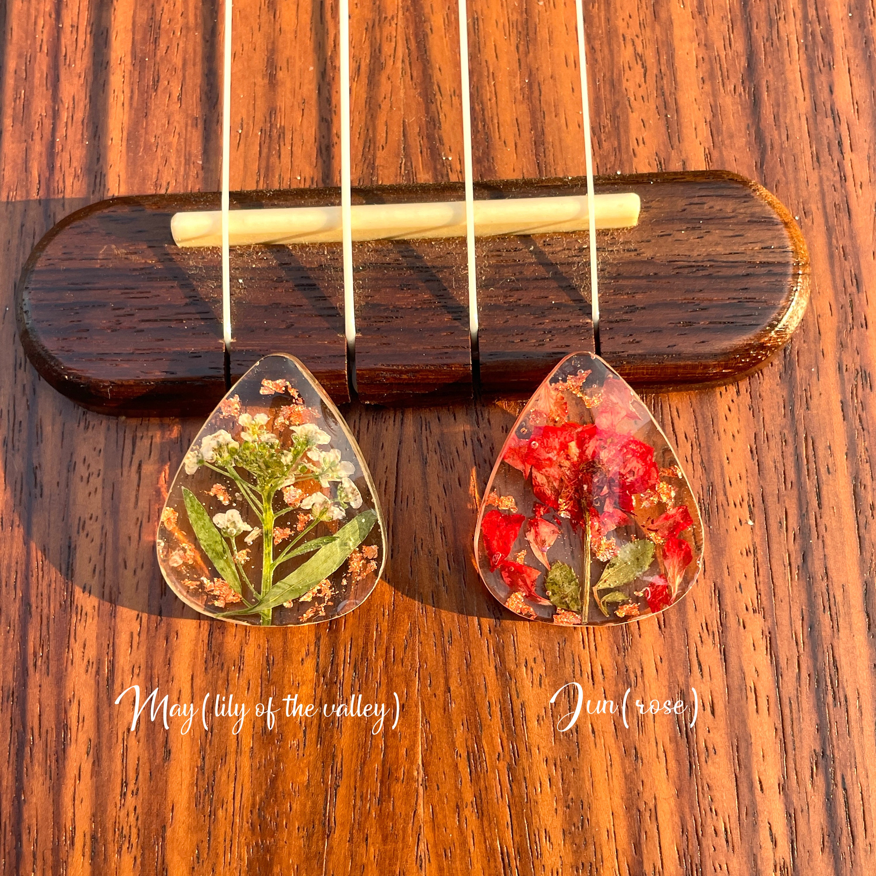 Real Birth Flower Guitar Picks, Custom Floral Resin Guitar Pick, Guitar Accessories, Music Accessories, Birthday Gift, Gift for her