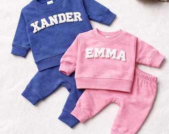 Benutzerdefinierte Puff Name Baby Sweatshirt Outfit, personalisierte Baby Outfit, Baby-Dusche-Geschenk, Minimalist Baby Geburtstag, Baby Weihnachtsgeschenk