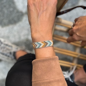 Earthy tone beaded bracelet / Relaxed style bracelet / Handmade miyuki bracelet / Bohomian style bracelet / Earthy gift for her