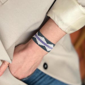 Handmade miyuki bracelet / Purple beaded bracelet / Minimal Jewelry / Boho Style Bracelet  / Small bead bracelet / Unique gift for her