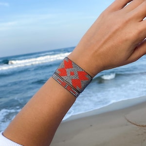 Elegant Red Christmas Jewelry Gift / Red string bracelet / Handmade Miyuki Bracelet / Friendship Bracelet / Red bracelet / Gift for her