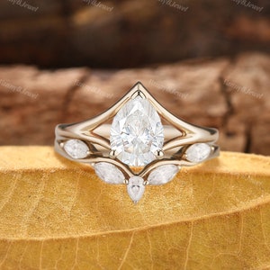 Unique Moissanite Engagement Ring Set Solid Gold Rings Pear Shape Moissanite Bridal Set Vintage Art Deco Custom Rings Handmade Gift For Her