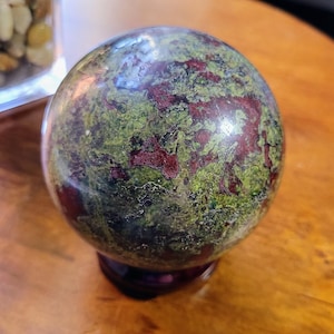 Dragon Bloodstone Sphere - 844g - 90mm - 3.5&quot; Gemstone Sphere