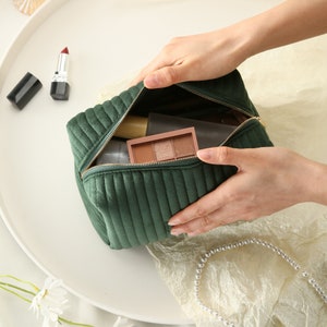 Custom velvet makeup bag for bridesmaids, Personalised velvet travel toiletry bag, Cosmetic bag, wedding gift,Birthday gift for her image 9