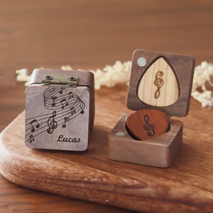 Personalized Wooden Guitar Picks with Case Christmas gift, Engraved Guitar Plectrum Box,Gift for him husband man