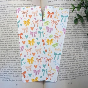 Aesthetic Bow bookmark set or individual | Double Sided - bookmarks | Gifts for book lovers | Cute Bow bookmark | No laminate option