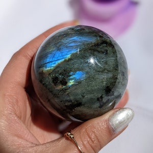 Beautiful Labradorite Sphere | Crystal Sphere | Blue Flash Labradorite