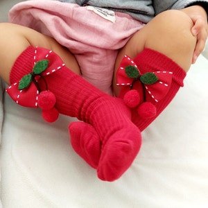 Calcetines hasta la rodilla para niña de 0 a 3 años, calcetines de fieltro decorados con manzana, zanahoria, fresa y cereza.