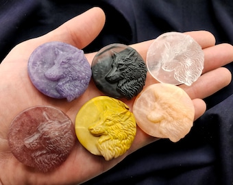 Crystal wolf carving Clear Quartz Wolf Lepidolite Wolf Orange Aventurine Wolf Obsidian Wolf Strawberry Quartz Wolf Mookaite wolf