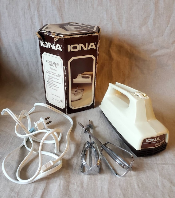 Retro Iona Handheld Mixer Colour Almond, Vintage 