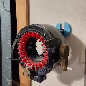 Addi 22 Pin Circular Knitting Machine Wall Hanger