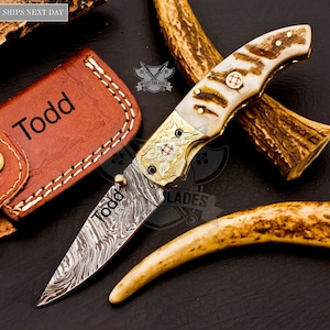 Personalized Custom Handmade Damascus Steel Pocket Knife Hunting knife Ram Horn Handle With Leather Sheath  Boyfriend Groomsman Knife