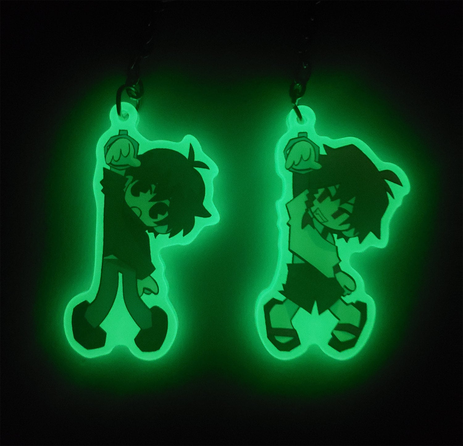 ZENO 暗闇で光る手錠チャームを予約注文 - Etsy 日本