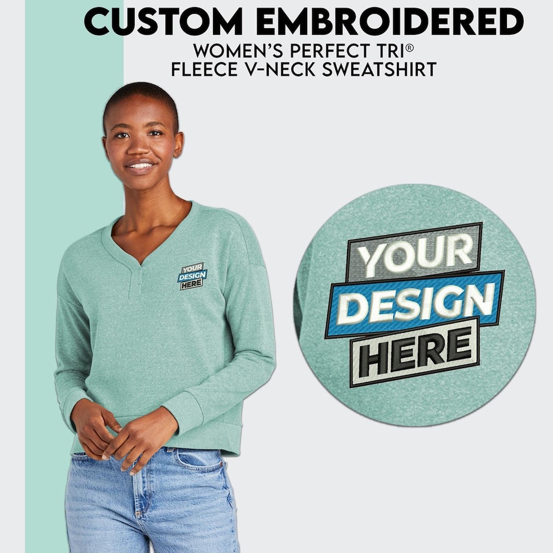 トップス Logo Embroidery V-neck Sweatshirt il_1080xN.6271310352_gcfj.jpg